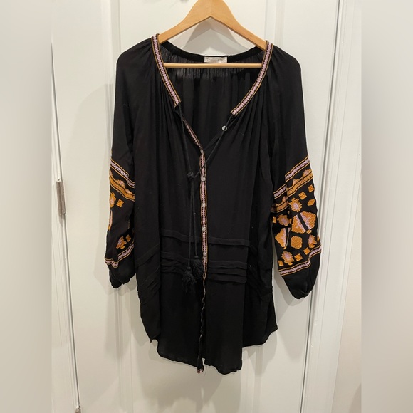 R. Vivimos Doupe Tunic in size Large - Picture 4 of 6